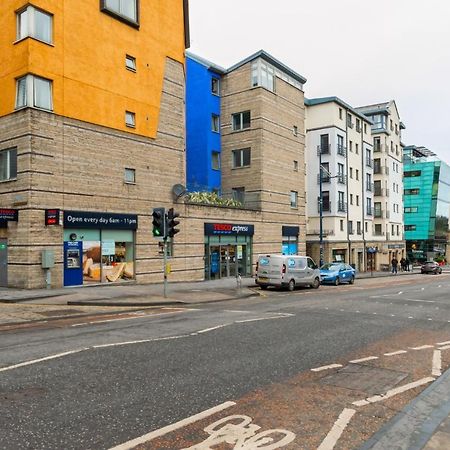 Edinburgh City Centre Aishia/Sakina Apartment Exterior photo